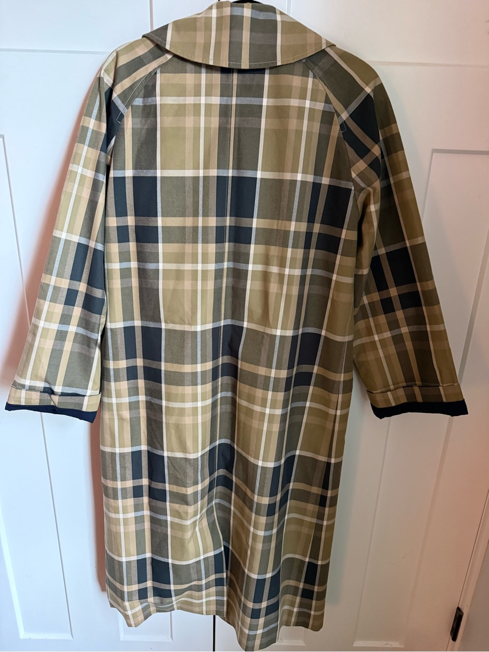 Sezane Clyde Plaid Long Trench Coat in Beige and Moss Green Checks, size 34. - Picture 7 of 10